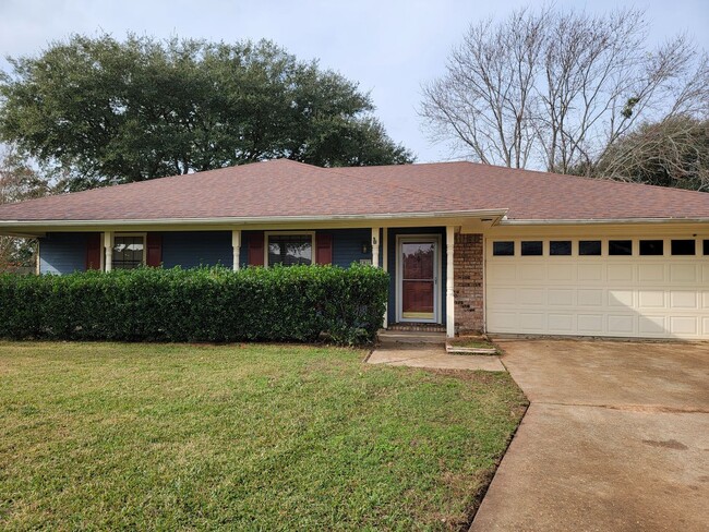 Building Photo - South Bossier 3 Bedroom 2 Bathroom