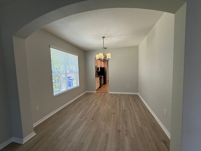 Building Photo - 944 Lost Grove Cir