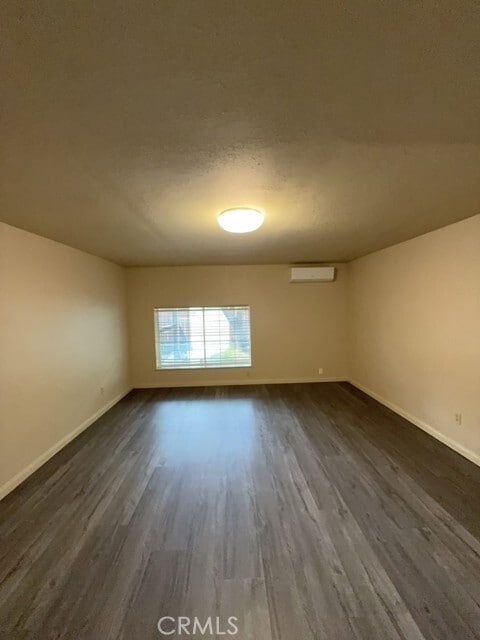 Building Photo - 3230 Lakeshore Blvd