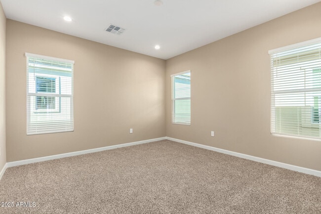 Building Photo - 4858 E Helena Dr