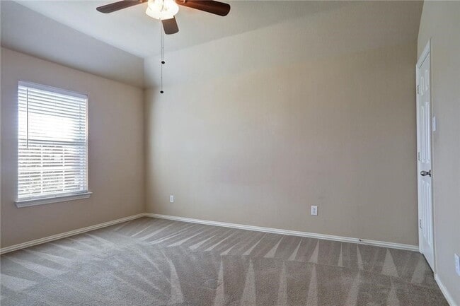 Building Photo - 13393 Mondovi Dr