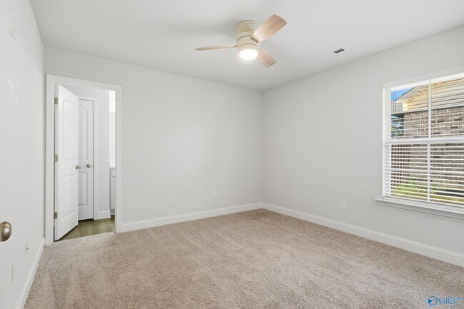 Building Photo - 187 Abercorn Dr