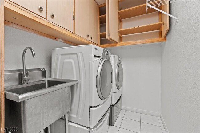 Building Photo - 2456 Antler Point Dr
