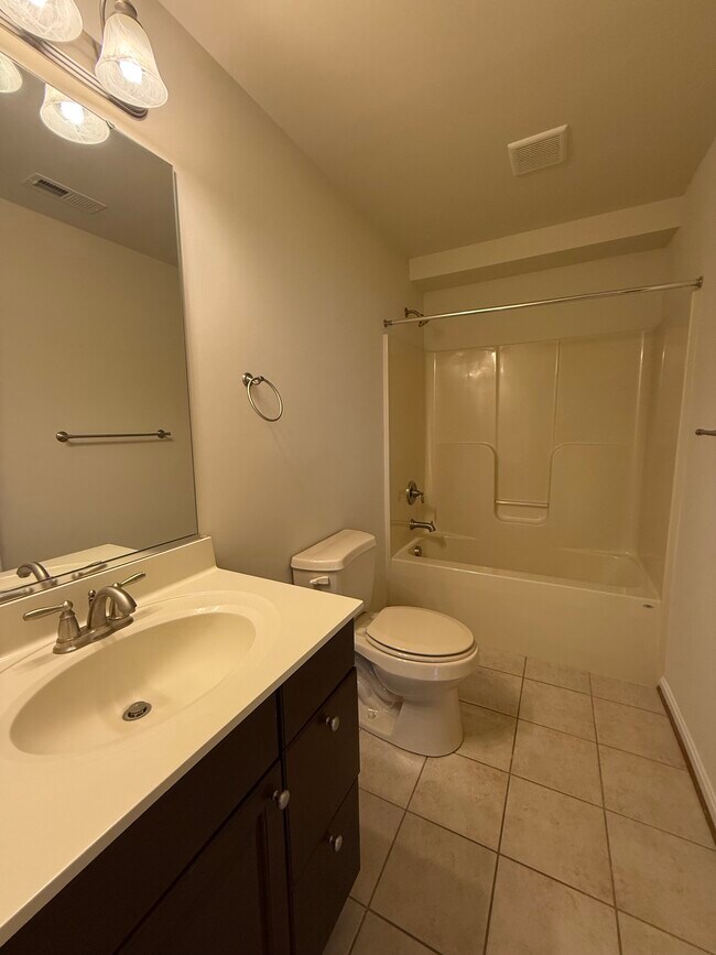 Building Photo - 20850 Autumn Mill Ct