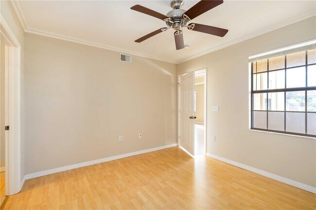 Building Photo - 1030 Villagio Cir