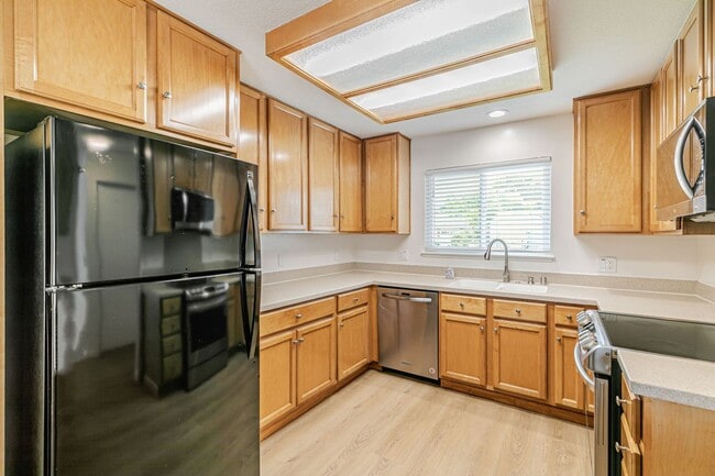 Building Photo - Cambrian Park Home Near Top Schools & Park...