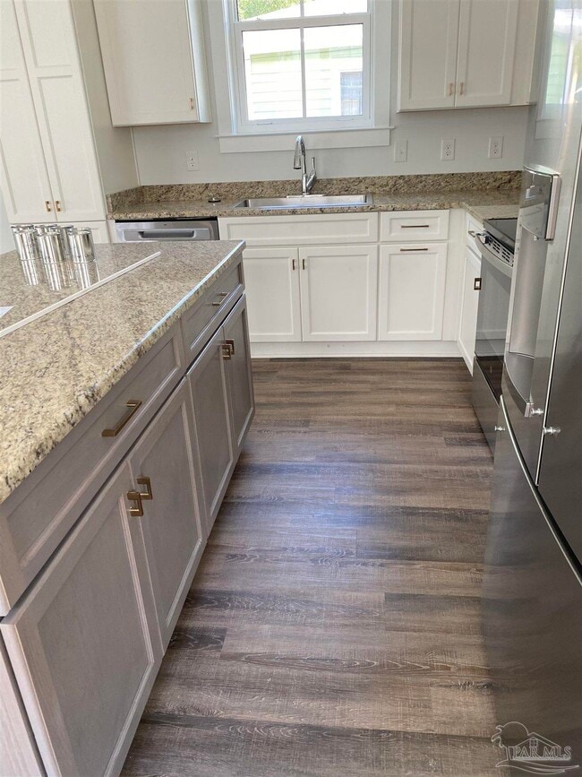 Building Photo - 605 S N St