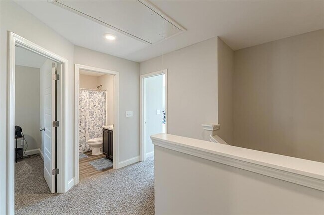Building Photo - 123 Mulberry Dr