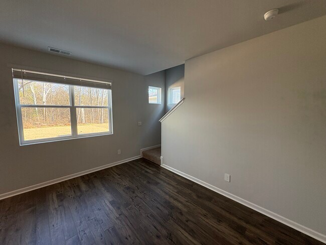 Building Photo - 4316 Oswin Dr