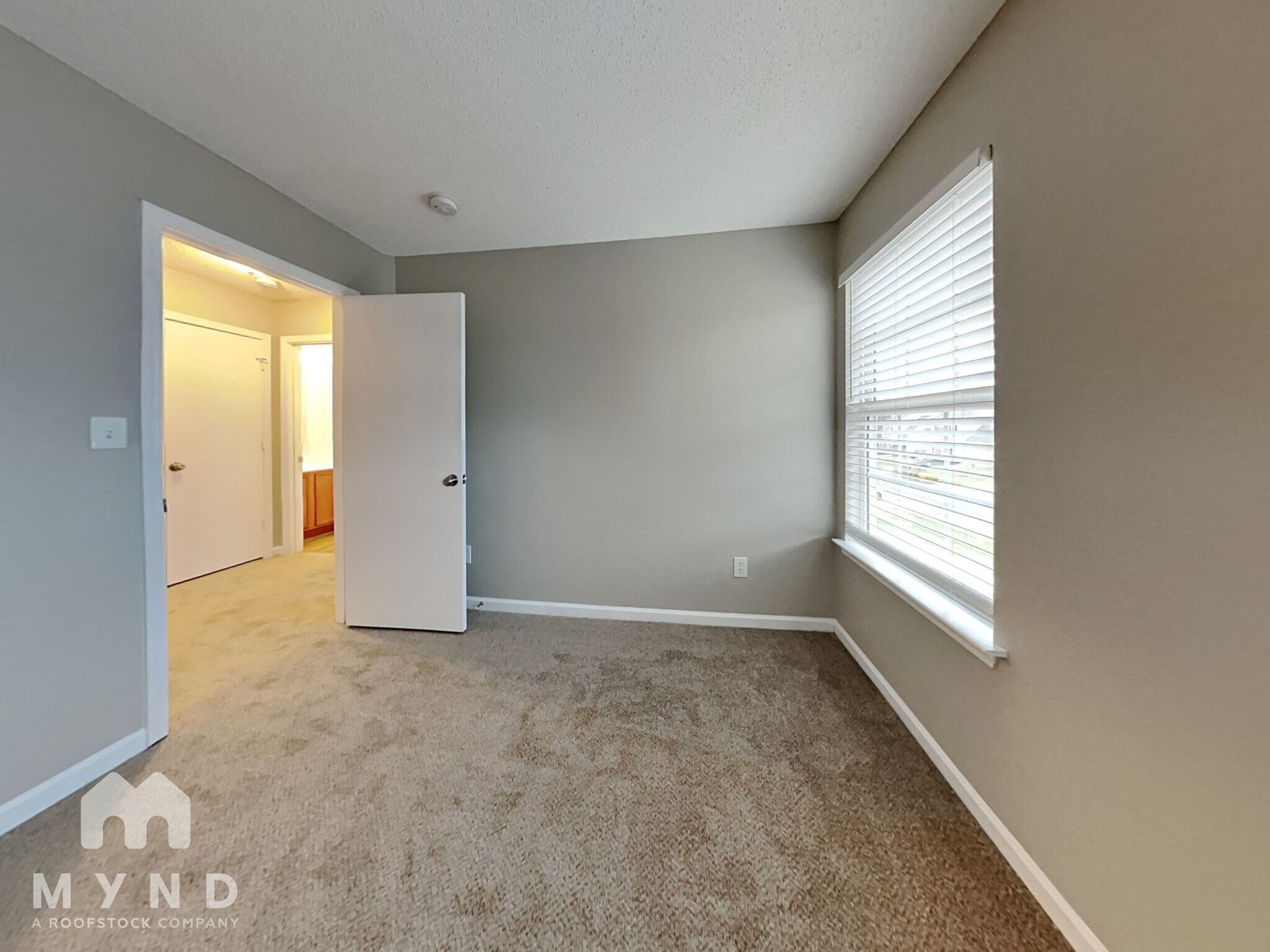 Building Photo - 11527 Stewarts Crossing Dr