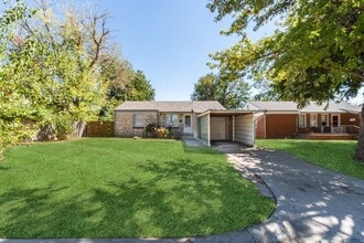Building Photo - 224 E Myrtle Ln