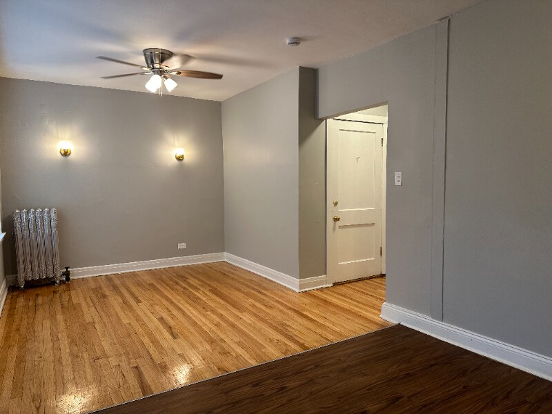 Building Photo - 5601-5607 W Wabansia Ave