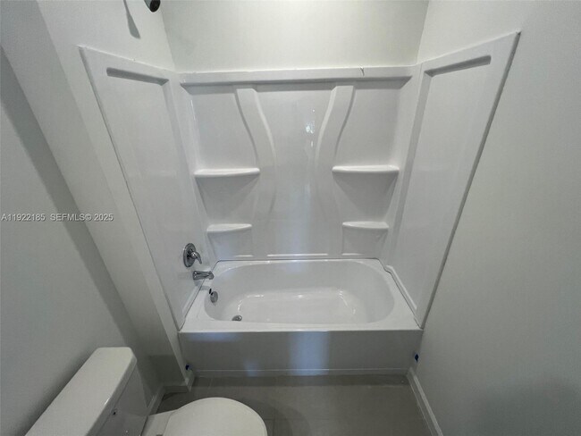 Building Photo - 5885 Sweetwood Dr