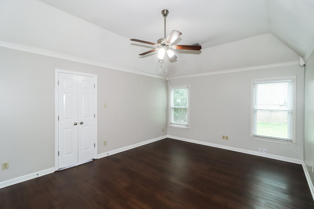 Building Photo - 9335 Barrow Dr