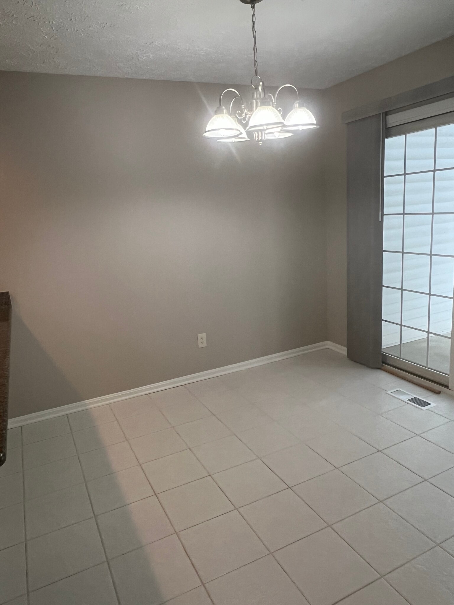 Dining room - 36447 N Reserve Cir