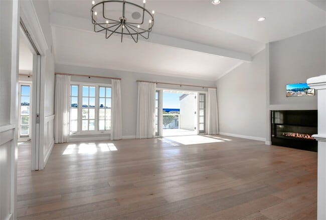 Building Photo - 7 Sandbar Dr