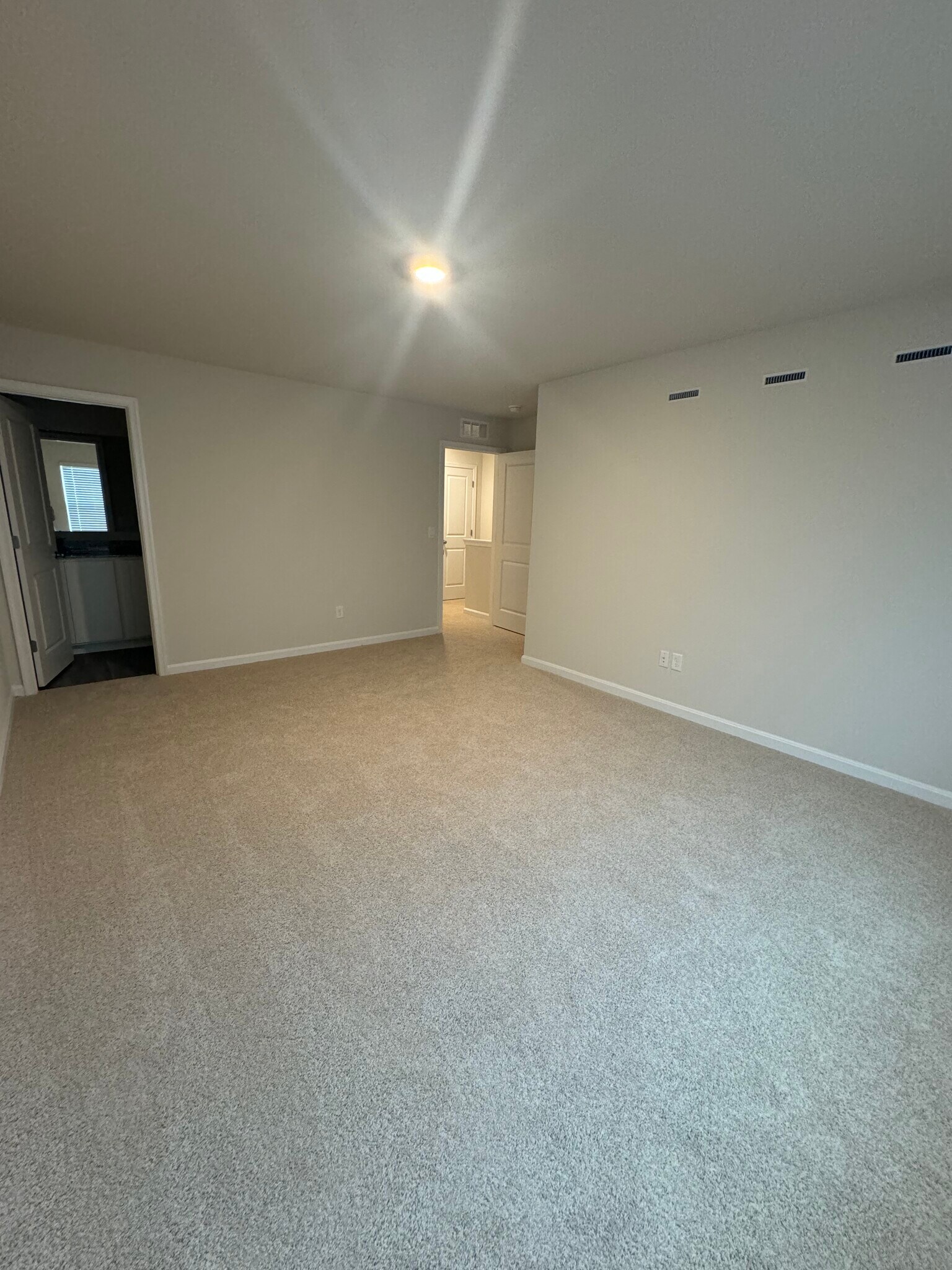Building Photo - 121 Tigney Dr