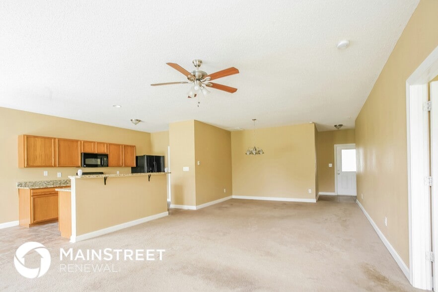 Building Photo - 11550 Long Lake Dr.