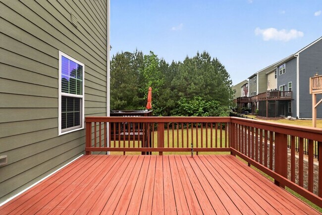 Building Photo - Spacious 4-Functional Bedroom Townhome Near RTP & Brier Creek