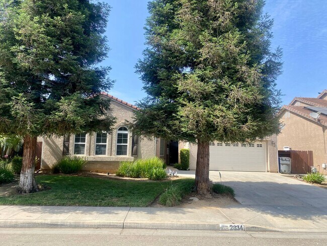 Primary Photo - Custom North Fresno 4/3