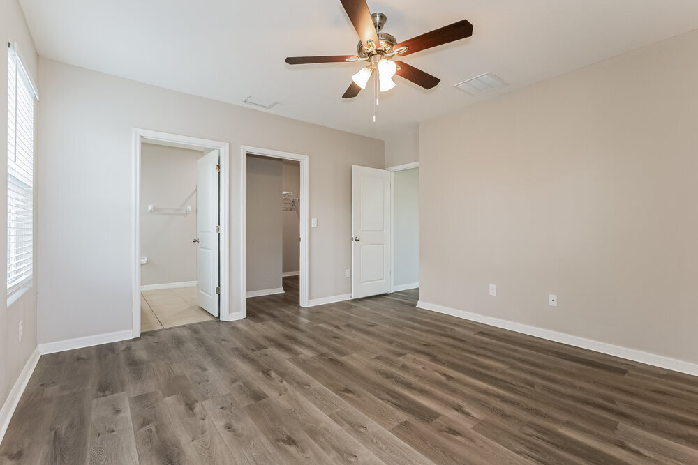 Building Photo - 36618 Goffaux Loop