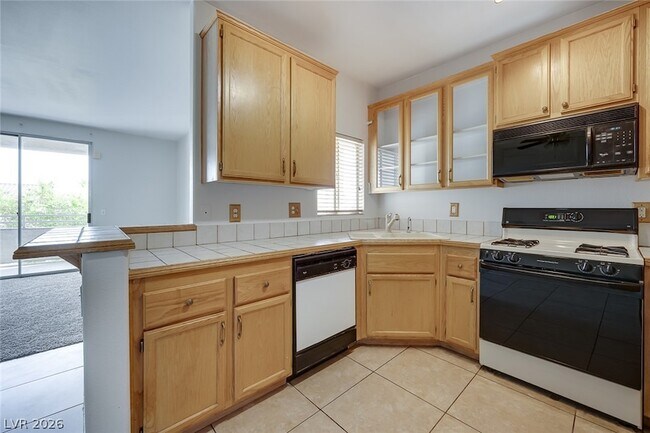 Building Photo - 75 N Valle Verde Dr