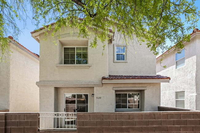 Building Photo - 3020 Sunrise Bay Ave