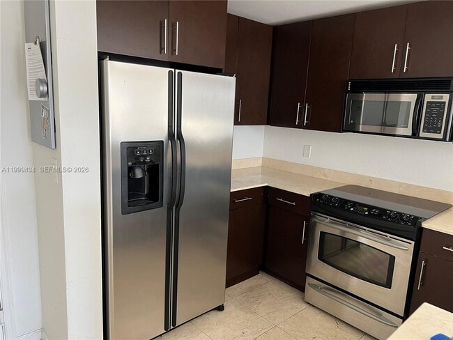 Building Photo - 10 Aragon Ave