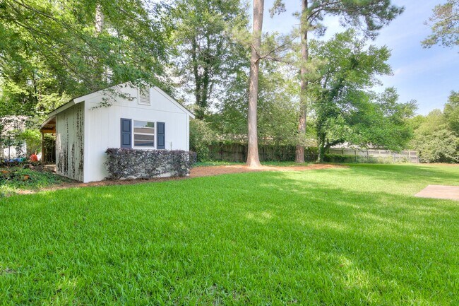 Building Photo - 3205 West Ct