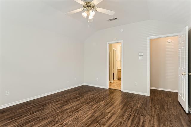 Building Photo - 704 Ashbrook Dr