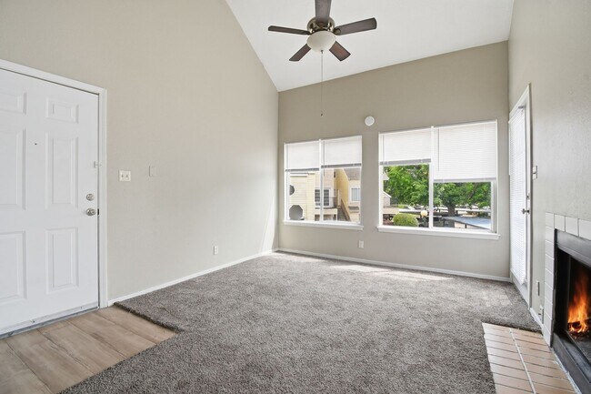 Building Photo - 1802 E 66th Pl