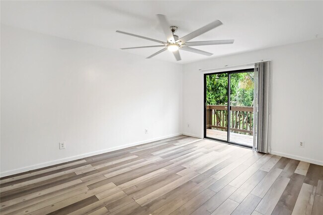 Building Photo - 1544 39th Ave