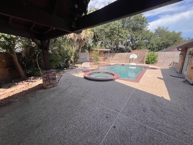 Building Photo - 2602 Cloverfield Ct