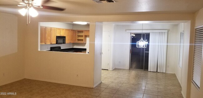 Building Photo - 15842 W Watson Ln