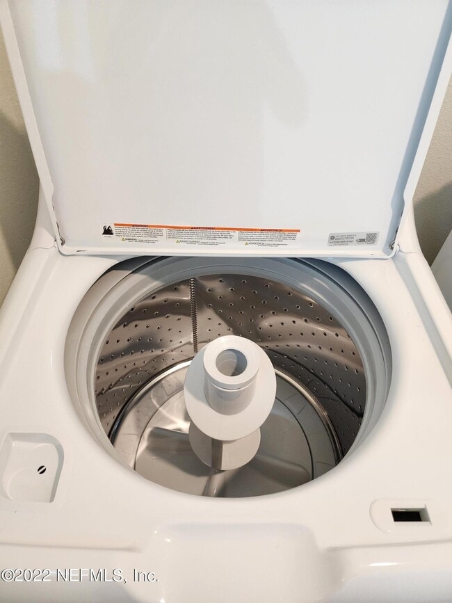 Building Photo - 3035 Lucille Ln