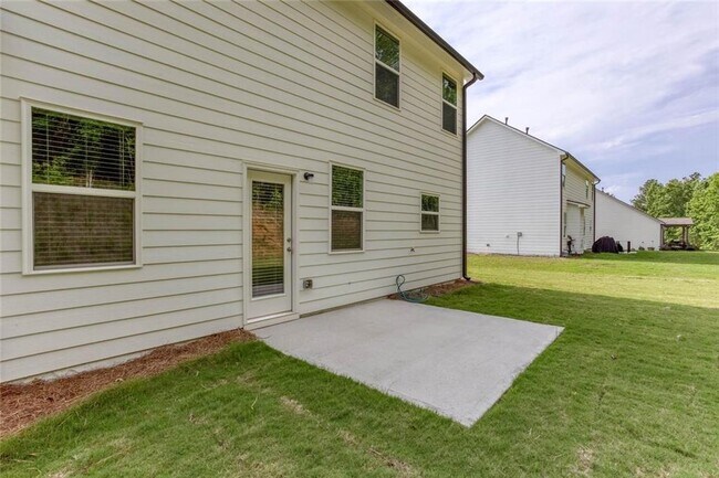 Building Photo - 590 River Run Dr