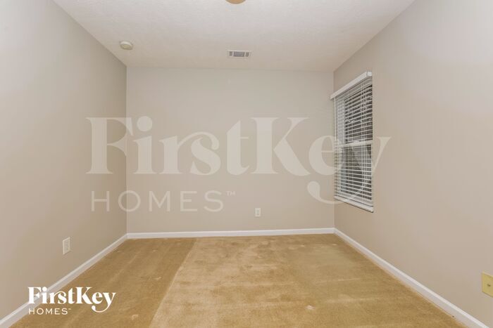 Building Photo - 322 Elderberry Way