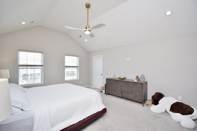 Building Photo - 7164 Glenvalley Dr