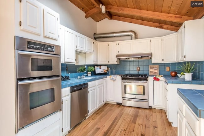 Building Photo - Beautiful 4 Bed 2 Bath Home On Over 1/2 An Acre | Redwood Estates