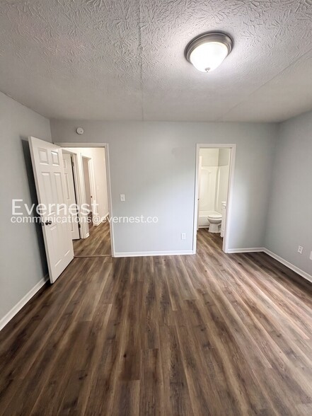 Building Photo - 8038 Flamingo Dr