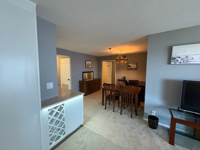 Building Photo - 5901 Mount Eagle Dr