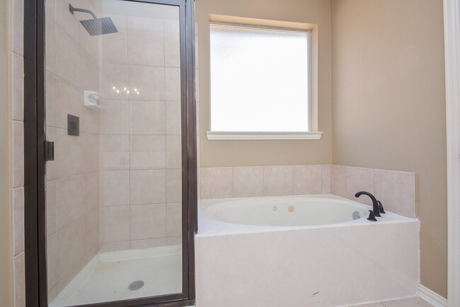 Building Photo - 3011 Nickleby Ct