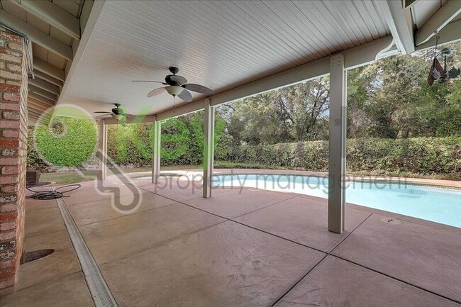 Building Photo - 304 Diamond Oaks Rd