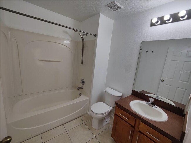 Building Photo - 544 Windrose Dr
