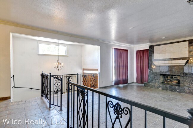 Building Photo - 3 br, 2 bath House - 5338 WONDER DR