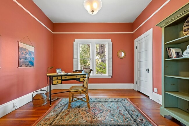 Building Photo - 417 Haydon St