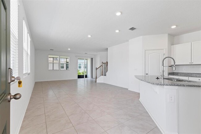 Building Photo - 516 Redbud Rd