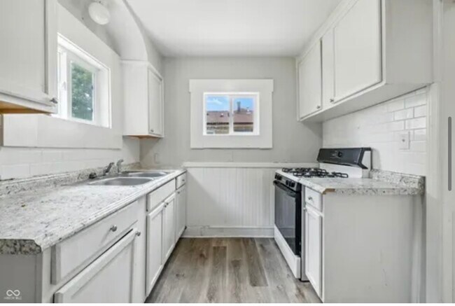 Building Photo - 3424 Orchard Ave