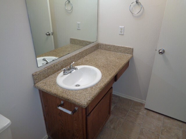 Building Photo - 16746 Fallen Timbers Dr