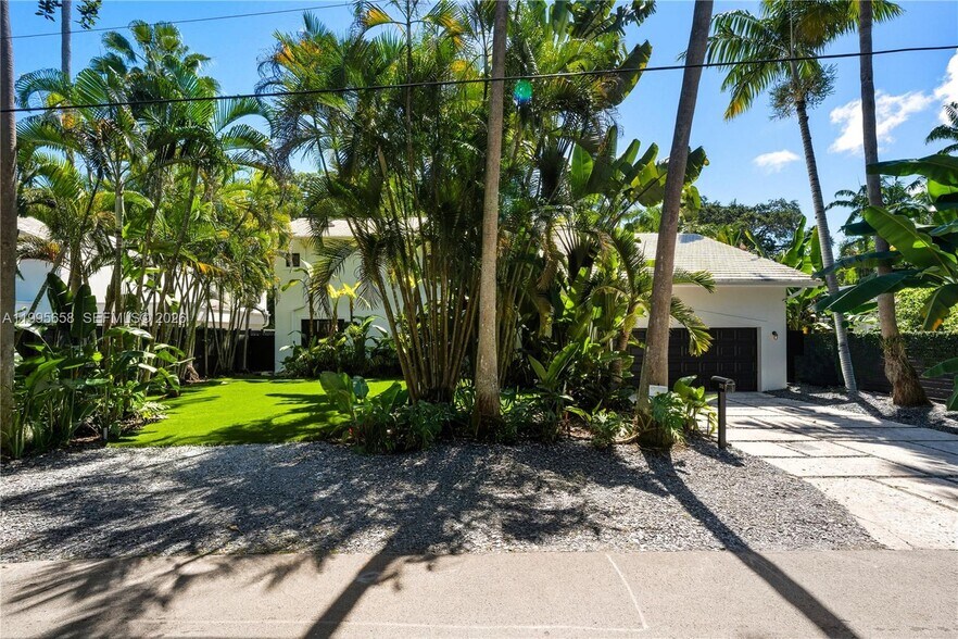 Building Photo - 3782 El Prado Blvd